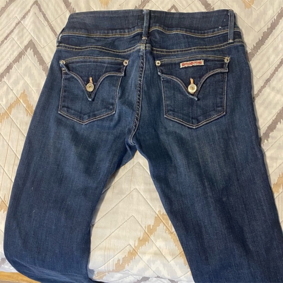 09’ Barely worn Hudson bootcut mid-low rise Jeans!! - Picture 4 of 5